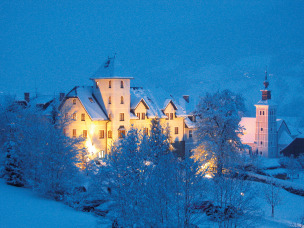 Erneuerbare Energie im wiederbelebten Schloss